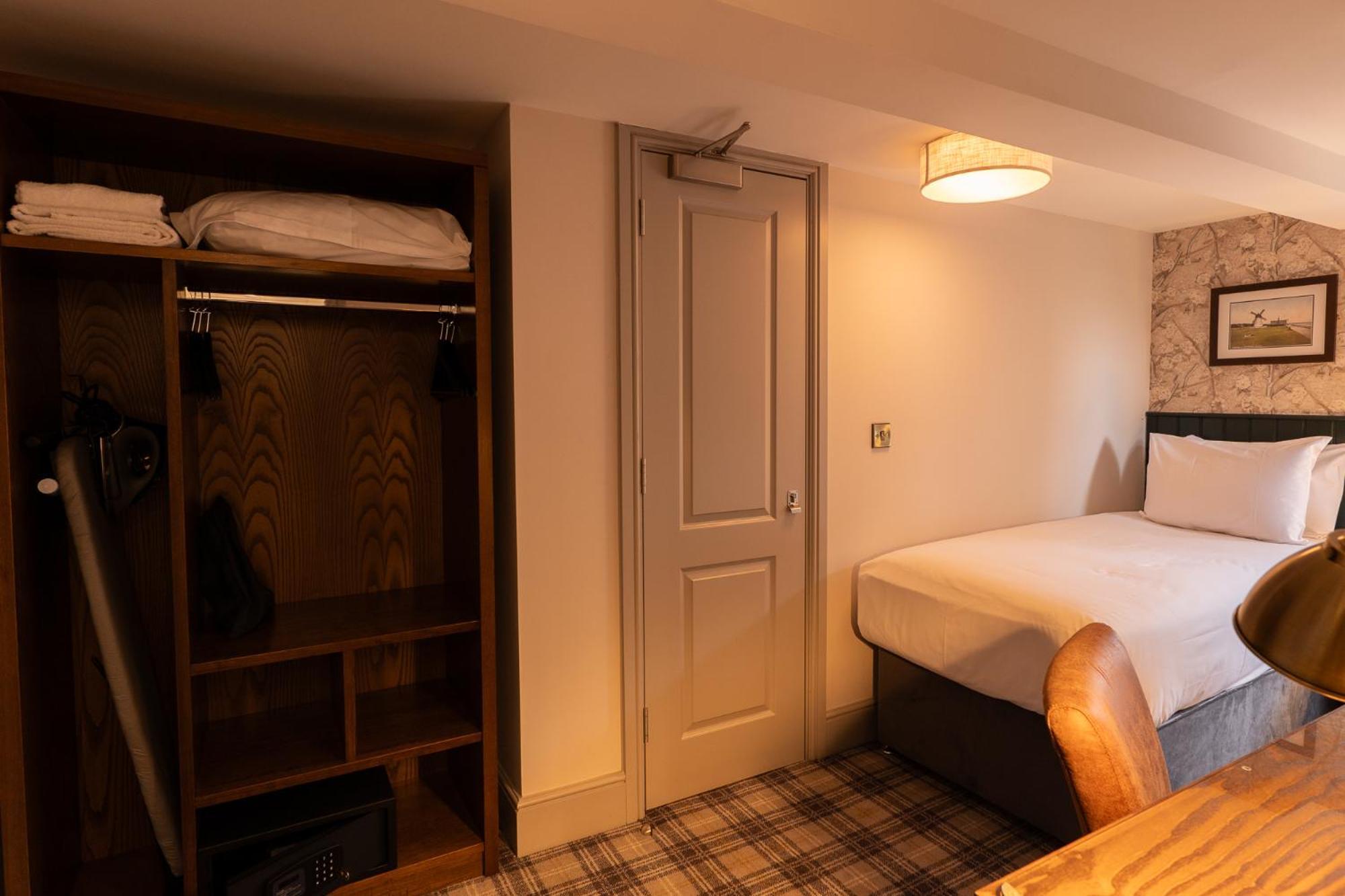 Offshore - The Inn Collection Group Lytham St Annes Esterno foto